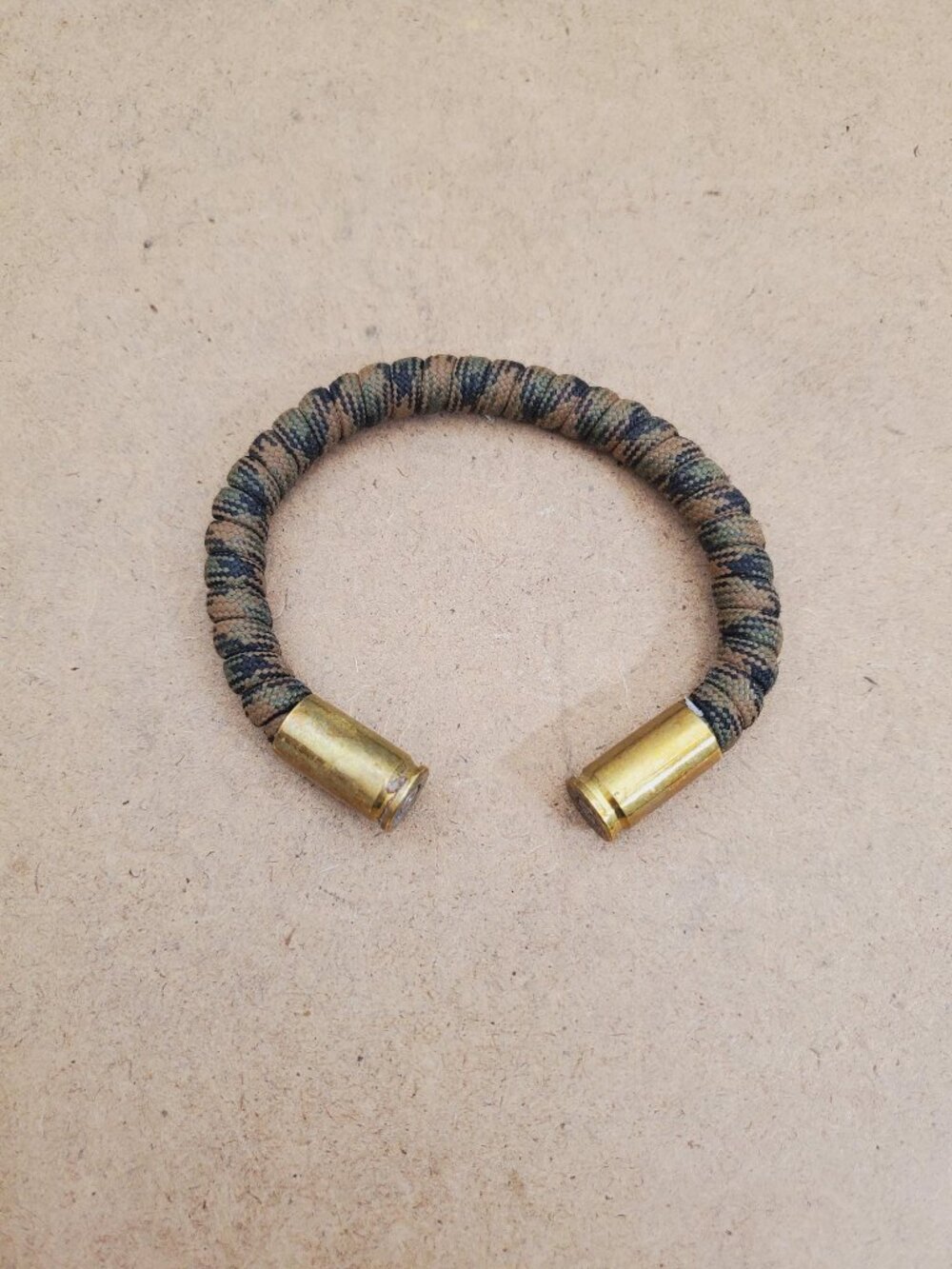 Mossy Oak Military and Second Amendment Paracord Bullet Bracelet - Suit Second